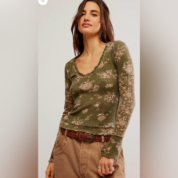 We The Free Tops - We The Free Clover Printed Thermal Top Olive Floral Size Small